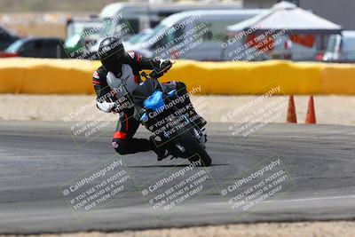 media/Apr-10-2022-SoCal Trackdays (Sun) [[f104b12566]]/Turn 2 (1135am)/